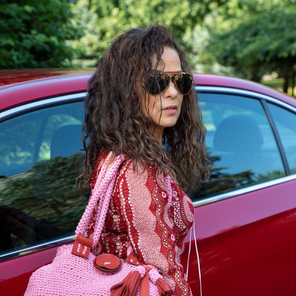 Meet your Posher, Adriana - Picture 1 of 1